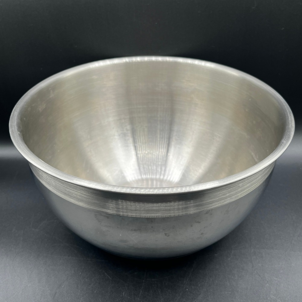 Stainless Steel Mixing Bowl with Non-Slip Silicone Base Silver Black 10"